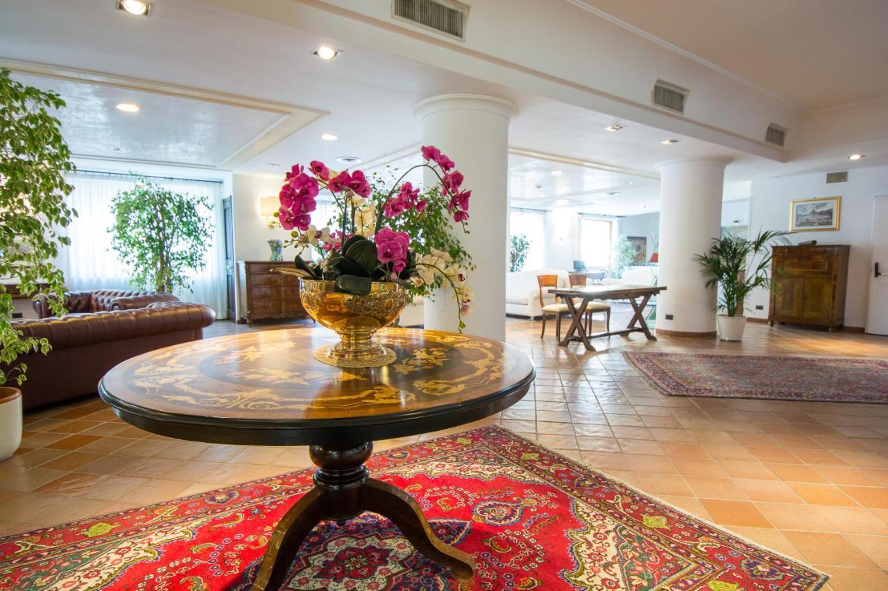 Hotel Della Valle อากริเจนโต ภายนอก รูปภาพ